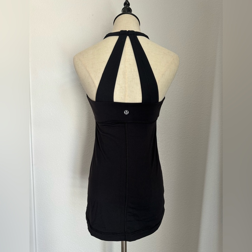 Lululemon black tank built in bra 6 racerback